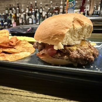 Oliver's Pourhouse - Smash burger - Pubs Near Me - Greensburg, Pennsylvania