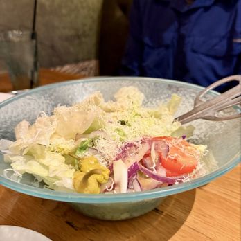 Olive Garden Italian Restaurant - Salad - Italian Near Me - Bloomington, Minnesota