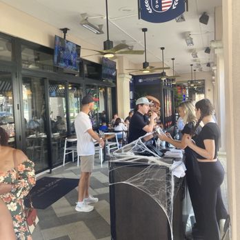 American Social - Helpful and positive greeters - Cocktail Bars Near Me - Boca Raton, Florida