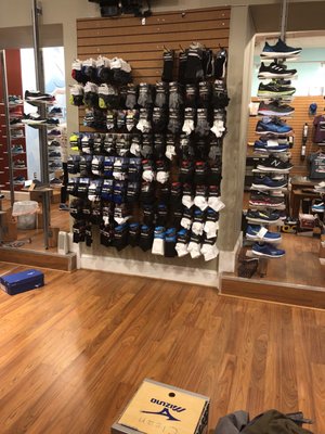 pacers running store