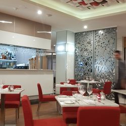 ESCA Restaurant - Bar area