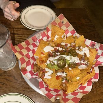 Granny Annie’s Bar And Kitchen - Annies Nachos - Bars Near Me - New York, New York