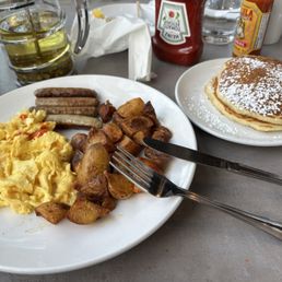 Turkey Sausage & Eggs, Pancakes Turkey Sausage & Eggs, Pancakes