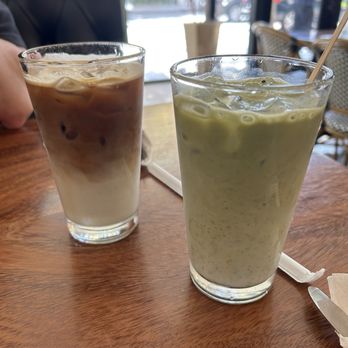 Brightside California Kitchen - Iced vanilla latte (left) and Iced Matcha Latte (right) - Cocktail Bars Near Me - Santa Monica, California