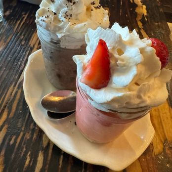 Jacob's Pickles - Oreo and strawberry cheesecake - Comfort Food Near Me - New York, New York