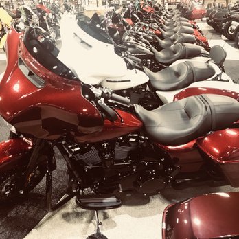 White Lightning Harley-Davidson - 2018 Harley Davidson Road Glide. Price about $30,000 - Motorcycle Dealers Near Me - Chattanooga, Tennessee White Lightning Harley-Davidson - 2018 Harley Davidson Road Glide. Price about $30,000 - Motorcycle Dealers Near Me - Chattanooga, Tennessee