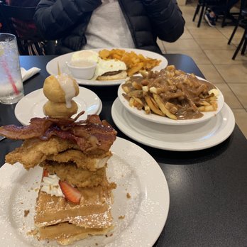 Maple Leaf Diner - American Near Me - Dallas, Texas Maple Leaf Diner - American Near Me - Dallas, Texas
