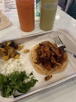 Tacos El Metro by null