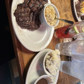 Texas Roadhouse - Ribeye* 12oz, Mac & Cheese, with side of Mashed Potatoes - Steakhouses Near Me - Union City, California