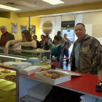 Aj Donuts - Busy Sunday morning! - Donuts Near Me - Denton, Texas