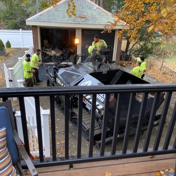 Asphalt Engineering - Lots of crew members all working together in a polite professional way - General Contractors Near Me - Bellingham, Massachusetts