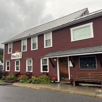 Maxi's Restaurant - Lovely - Diners Near Me - Waterbury, Vermont Maxi's Restaurant - Lovely - Diners Near Me - Waterbury, Vermont