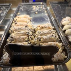 Lakeside Bakery Deli Cafe - Yum