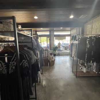 Slate Boutique - Women's Clothing Near Me - Fredericksburg, Texas Slate Boutique - Women's Clothing Near Me - Fredericksburg, Texas