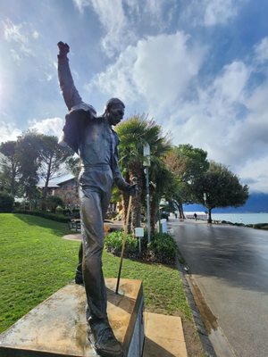 Statue de Freddie Mercury by null