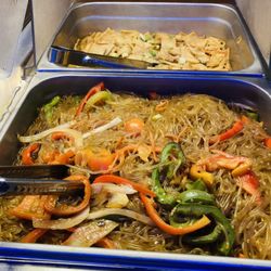 Love BBQ - Salad bar noodles