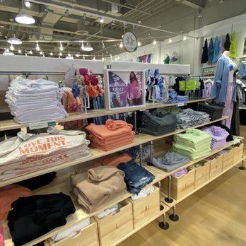 Aerie - Women's Clothing Near Me - Cranston, Rhode Island