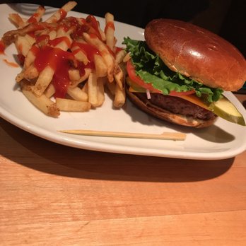 Boston Pizza - Hamburger w/fries - Pizza Near Me - Orangeville, Ontario
