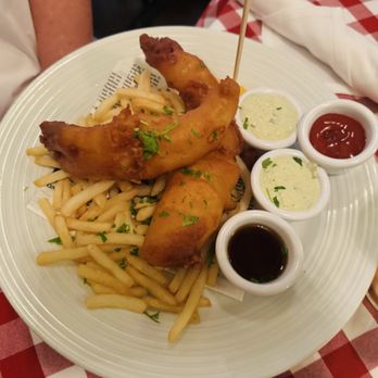 P.J. Clarke's - Fish and chips - American Near Me - Washington, DC, District of Columbia