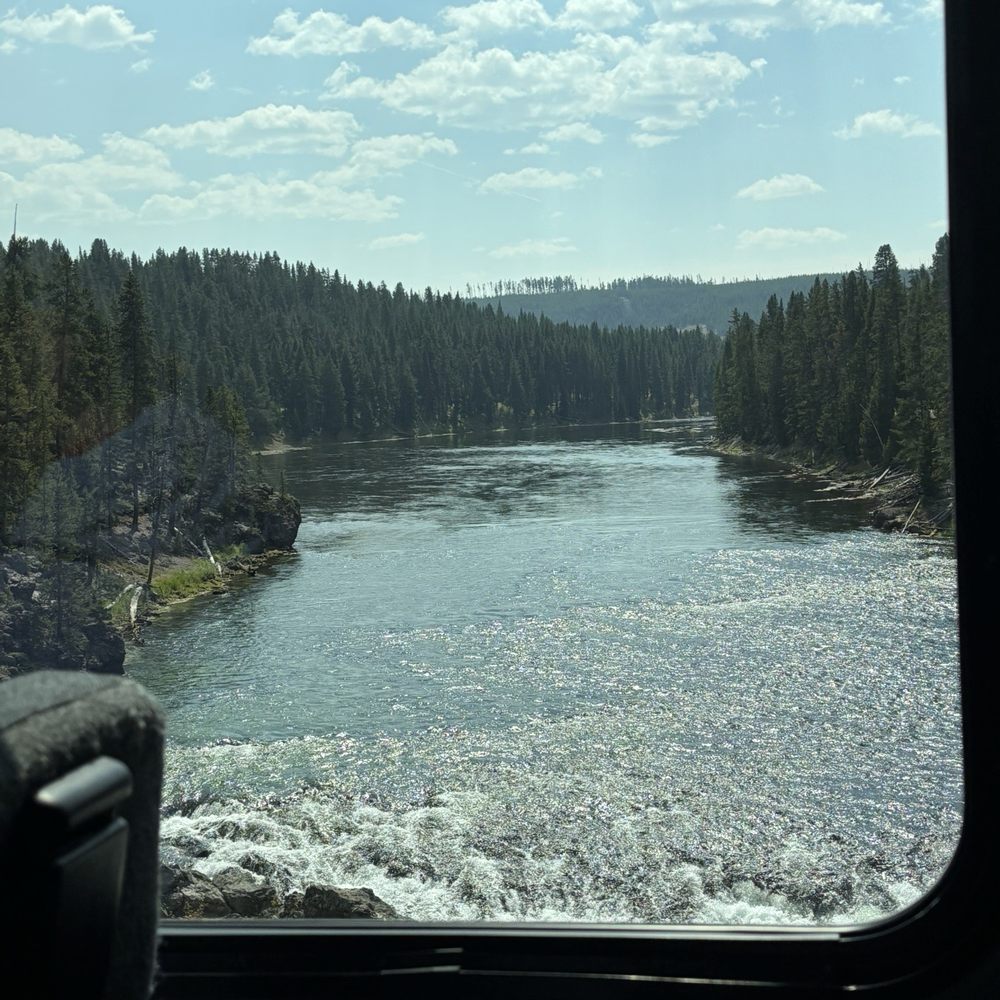 Yellowstone Vacation Tours - Tours Near Me - West Yellowstone, Montana Yellowstone Vacation Tours - Tours Near Me - West Yellowstone, Montana