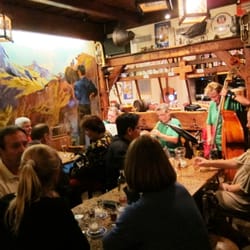 Aelpli Bar - Folk Music room