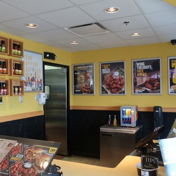 Buffalo Wild Wings - Receptionist counter area. - Chicken Wings Near Me - Northbrook, Illinois
