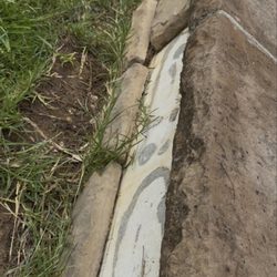 Lake Greenwood Motorcoach Resort - Pavers falling off wall at the site