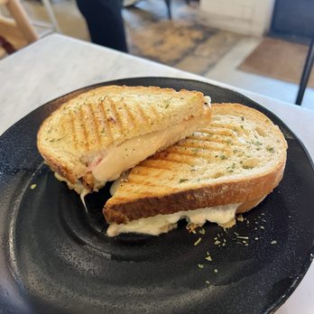 Llamas’ Corner - Veggie Llama Queen (Veggie) Panini - Themed Cafes Near Me - Baltimore, Maryland