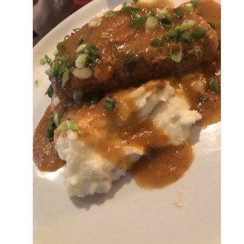Kindling Texas Kitchen - Meatloaf and mashed potatoes - American Near Me - Cibolo, Texas