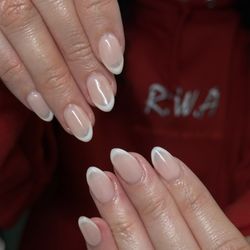 NailBox Studios - Gel x, short, french tip