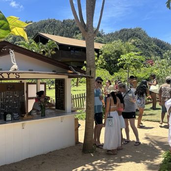 Lucky's - Coffee & Tea Near Me - Haleiwa, Hawaii Lucky's - Coffee & Tea Near Me - Haleiwa, Hawaii