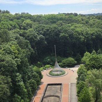 Kensico Dam - Looking down at the plaza - Parks Near Me - Valhalla, New York