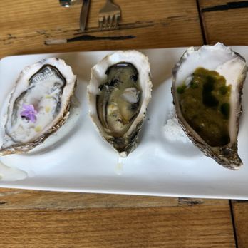 El Disparate - Oysters as big as an adult male fist and so tasty!! - Tapas Bars Near Me - Seville, SE El Disparate - Oysters as big as an adult male fist and so tasty!! - Tapas Bars Near Me - Seville, SE