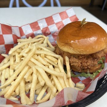 Banzai Burger - Kuhio chicken sandwich - Burgers Near Me - Honolulu, Hawaii Banzai Burger - Kuhio chicken sandwich - Burgers Near Me - Honolulu, Hawaii