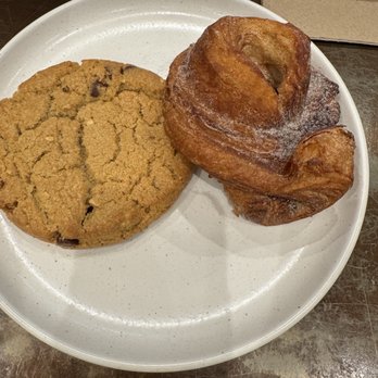 Model Bakery - Peanut butter/choco chip cookie and morning bun - Bakeries Near Me - Walnut Creek, California