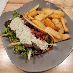 Socibowl - Gyro w/ steak fries
