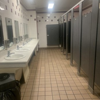 Richmond greyhound - bathroom - Bus Stations Near Me - Richmond, Virginia Richmond greyhound - bathroom - Bus Stations Near Me - Richmond, Virginia