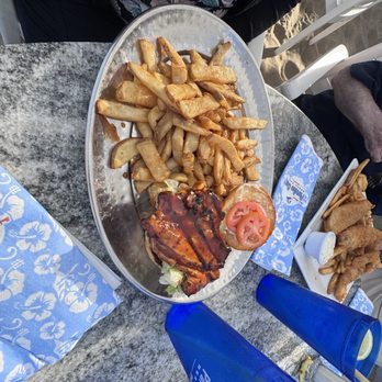 Paradise Cove Beach Cafe - American Near Me - Malibu, California