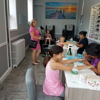 Amauta Nail Spa - Nail Salons Near Me - Glendale, New York Amauta Nail Spa - Nail Salons Near Me - Glendale, New York