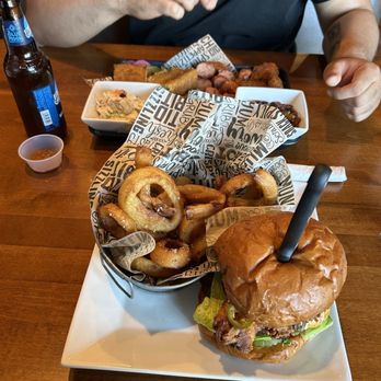 Slyderz Bar & Grill - Barbeque Near Me - Chico, California Slyderz Bar & Grill - Barbeque Near Me - Chico, California