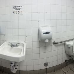 Chevron - Clean restroom