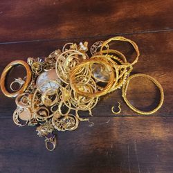 Texas Coins and Jewelry - 22k gold jewelry!
