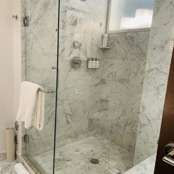 Ko'a Kea Hotel & Resort - Shower - Hotels Near Me - Koloa, Hawaii