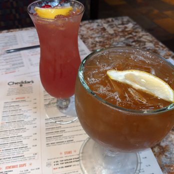 Cheddar's Scratch Kitchen - Passion and Texas tea (weak (not strong), but it taste good) - American Near Me - Webster, Texas