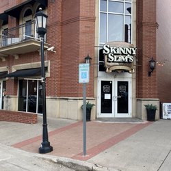 Skinny Slim's Edmond - Exterior