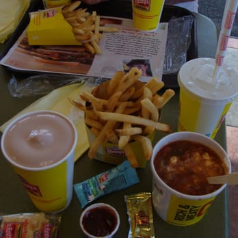 Wendy's - Chili w/cheese, onions & sour cream, fries w/black pepper ketchup & chocolate frosty - Fast Food Near Me - Pearl City, Hawaii Wendy's - Chili w/cheese, onions & sour cream, fries w/black pepper ketchup & chocolate frosty - Fast Food Near Me - Pearl City, Hawaii