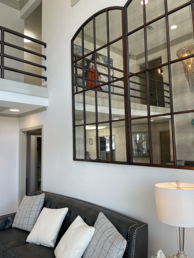 Derek L Hall - divorce attorney in Ridgeland, MS