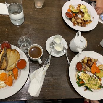 Breakfast Table - Old Faithful (bottom left) Vegetarian Benedict (bottom right) Kalbi Benedict (top left) - Breakfast & Brunch Near Me - Vancouver, British Columbia