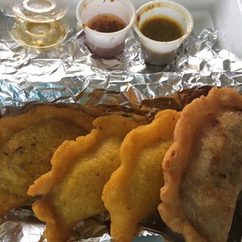 Mami's Empanadas - Beef, chicken, and guava empanadas. Fantastic!!! - Latin American Near Me - Honolulu, Hawaii