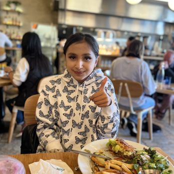 Bloom - Bloom Burger Lunch. After the first bite, She liked it so much that she had to give thumbs up - American Near Me - Santa Clara, California